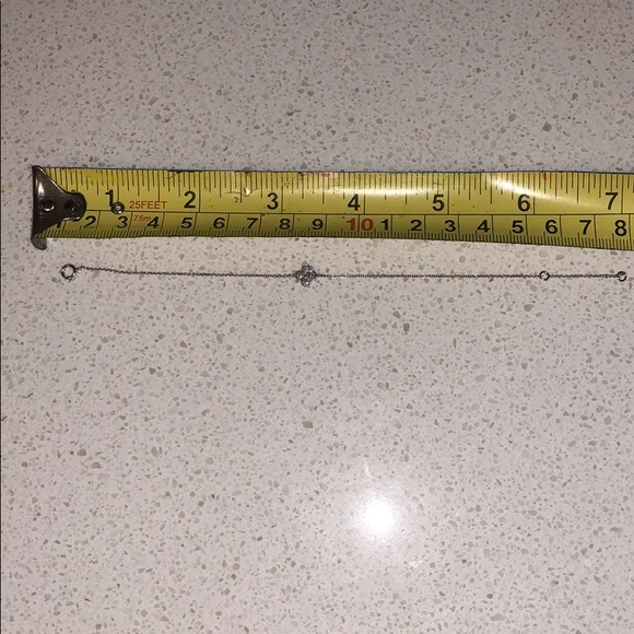 Diamond set bracelet flower/fleur-de-lis - Picture 8 of 8